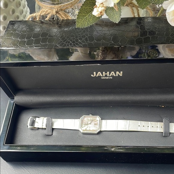 Jahan Silver Watch - Picture 1 of 14
